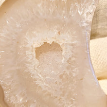 Afbeelding in Gallery-weergave laden, Agaatmaan met druzy - Insight Stones