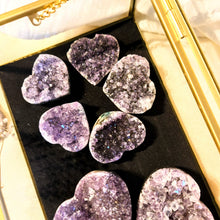 Afbeelding in Gallery-weergave laden, Amethisthartjes - Insight Stones