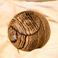 Afbeelding in Gallery-weergave laden, Chocolade calcietschaaltje - Insight Stones