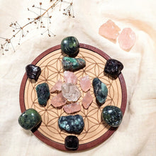 Afbeelding in Gallery-weergave laden, Crystal Grid - Love - Insight Stones