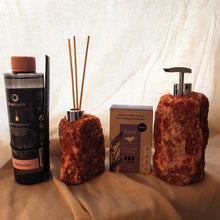 Afbeelding in Gallery-weergave laden, Edelsteendiffuser en zeeppompje voordeelset: Vuurcalciet - Insight Stones
