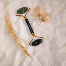 Afbeelding in Gallery-weergave laden, Groene jade massageroller met spikes - goud - Insight Stones