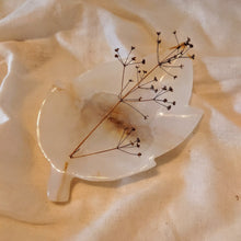 Afbeelding in Gallery-weergave laden, Onyx marmer bladschaaltje - Insight Stones