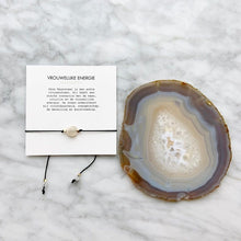 Afbeelding in Gallery-weergave laden, Vrouwelijke energie armbandje - Maansteen - Insight Stones