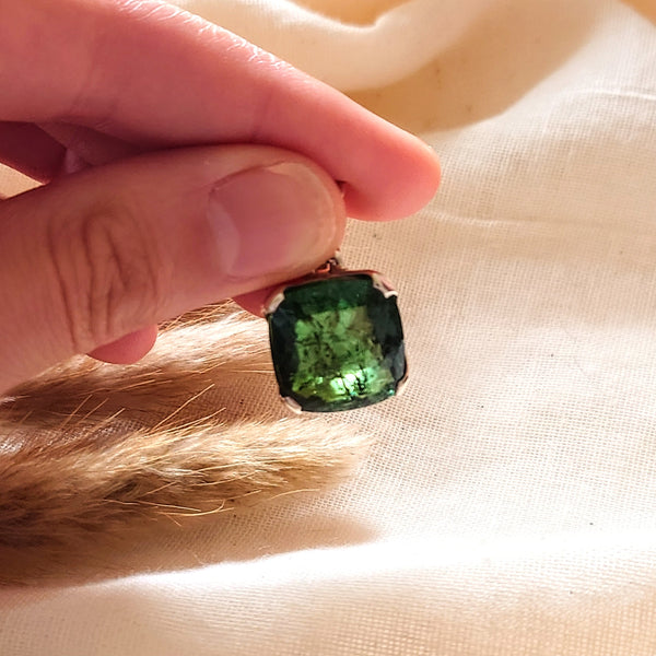 Zilveren (925) hanger met gefacetteerde groene toermalijn - Insight Stones