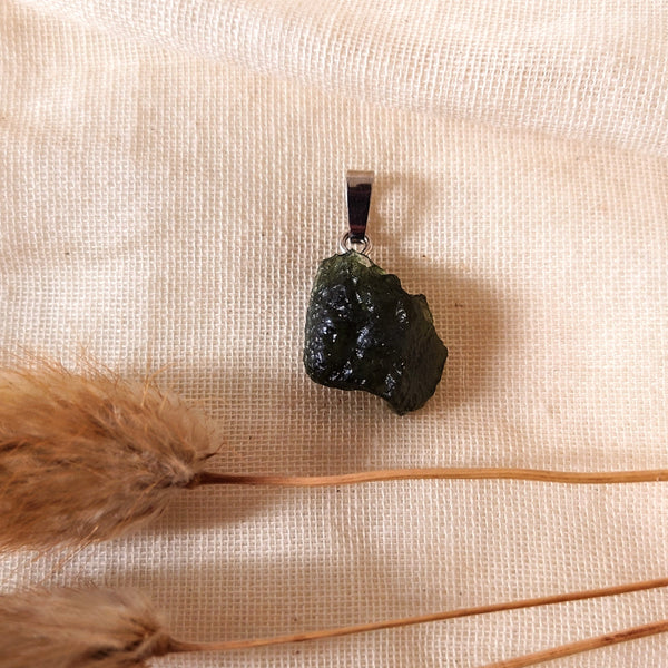 Zilveren hanger met Moldaviet - 2,4 gram - Insight Stones