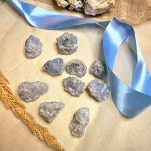 Load image into Gallery viewer, Kleine celestien clusters - Insight Stones