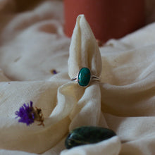 Afbeelding in Gallery-weergave laden, Zilveren Ring S925 met Echte Turkoois uit Iran – Damesring (US 8.5) - Insight Stones