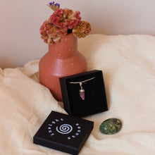 Afbeelding in Gallery-weergave laden, Zilveren Roze Toermalijn Hanger (S925) - Insight Stones